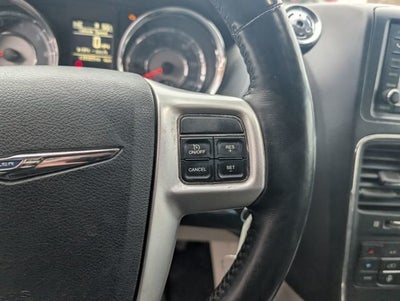 2016 Chrysler Town & Country Touring-L