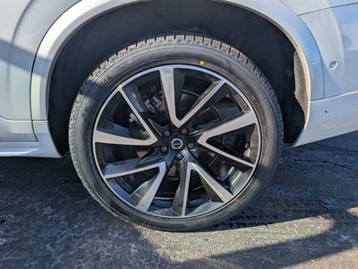 2023 Volvo XC90 B5 Plus