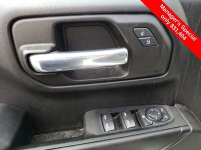 2022 Chevrolet Silverado 1500 4WD Crew Cab 147" Custom