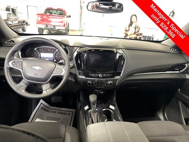 2023 Chevrolet Traverse LT Cloth