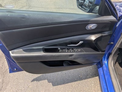 2023 Hyundai ELANTRA SEL