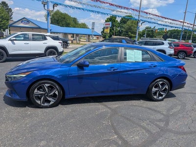 2023 Hyundai ELANTRA SEL