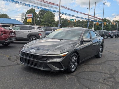 2024 Hyundai ELANTRA SEL