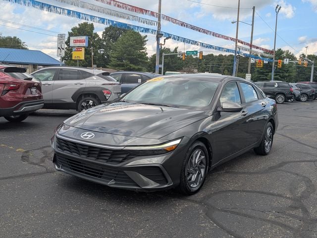 2024 Hyundai ELANTRA SEL