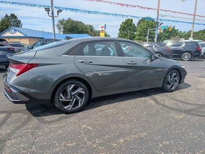 2025 Hyundai ELANTRA Limited