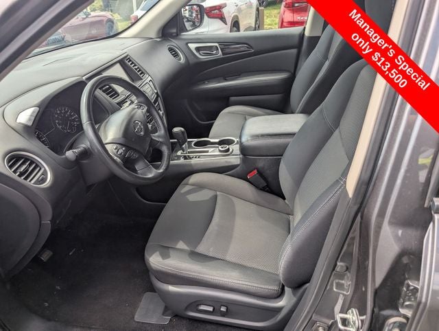 2019 Nissan Pathfinder SV