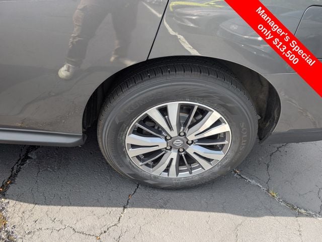 2019 Nissan Pathfinder SV