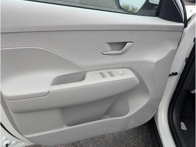 2026 Hyundai KONA SE AWD