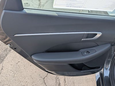 2026 Hyundai SONATA HYBRID SEL