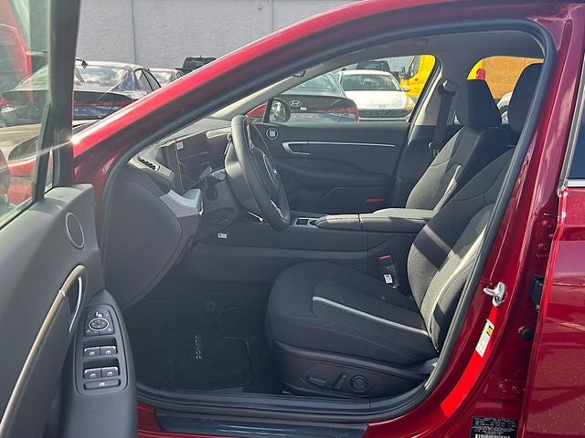 2025 Hyundai SONATA HYBRID SEL