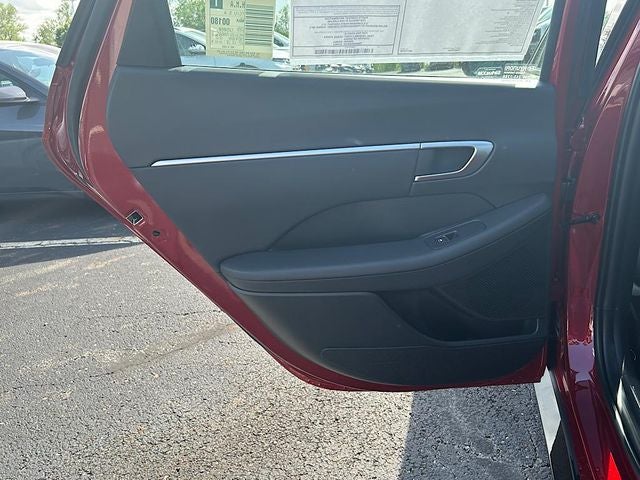 2025 Hyundai SONATA HYBRID SEL