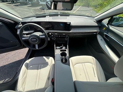 2025 Hyundai SONATA HYBRID Limited