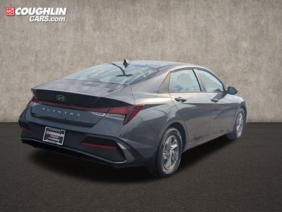 2026 Hyundai ELANTRA SE
