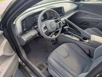 2024 Hyundai ELANTRA SE