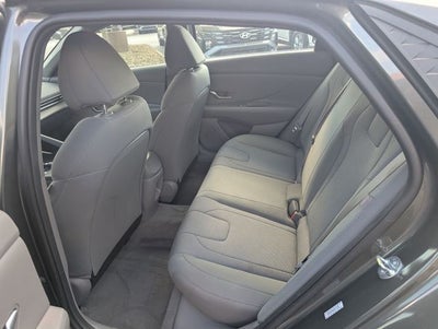 2024 Hyundai ELANTRA SE
