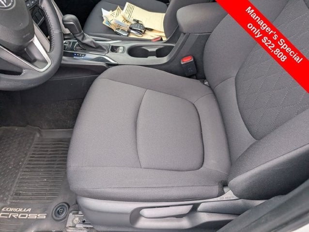 2022 Toyota Corolla Cross LE