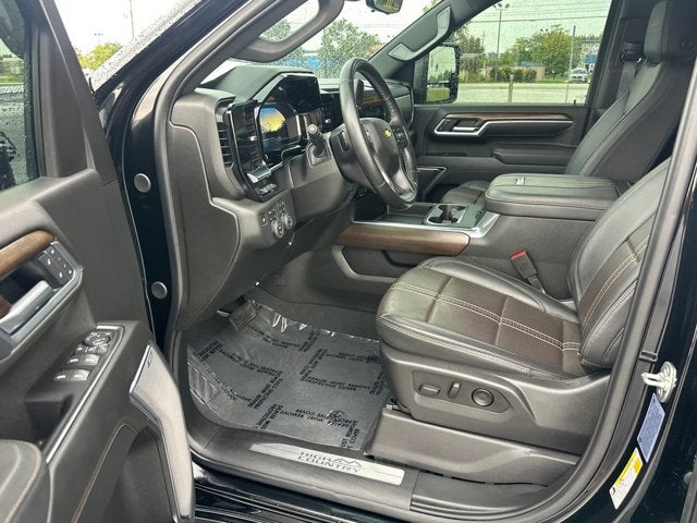 2025 Chevrolet Silverado 3500HD High Country