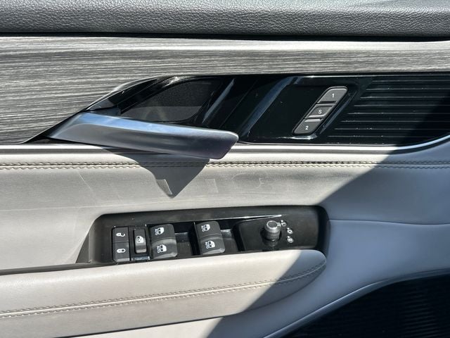 2023 Jeep Wagoneer L Series III