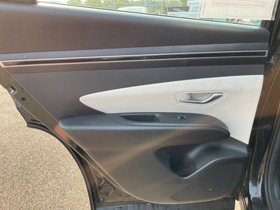 2022 Hyundai TUCSON SE