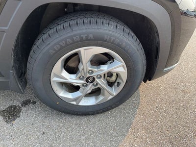 2022 Hyundai TUCSON SE