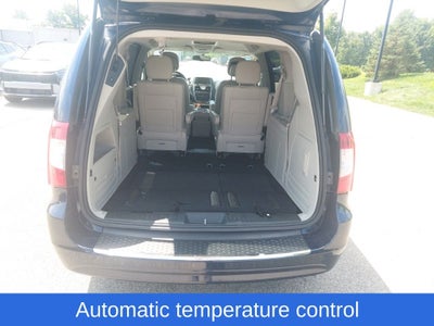 2013 Chrysler Town & Country Touring