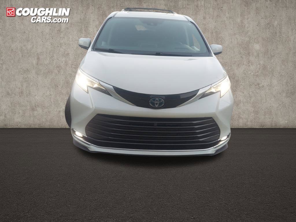 2021 Toyota Sienna Platinum 7 Passenger