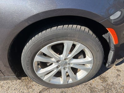 2016 Chrysler 200 Limited