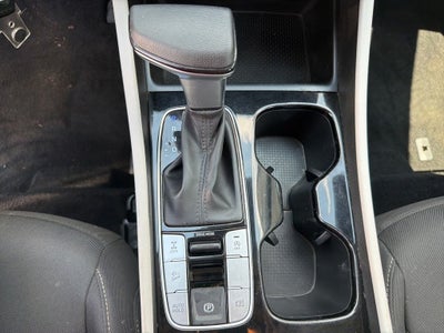 2022 Hyundai TUCSON SE