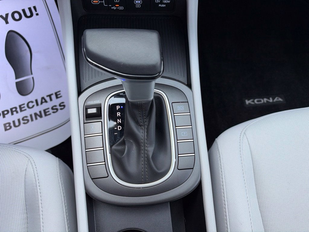 2025 Hyundai KONA SEL