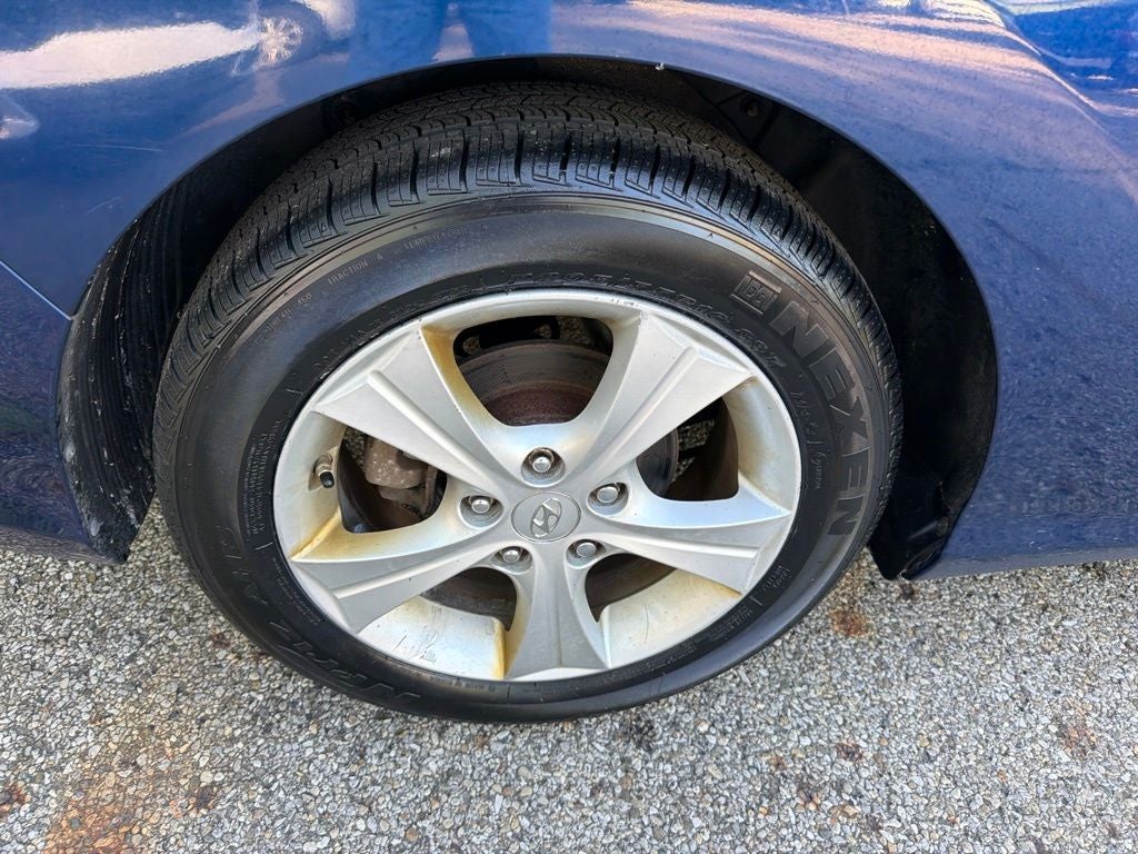 2013 Hyundai ELANTRA GS