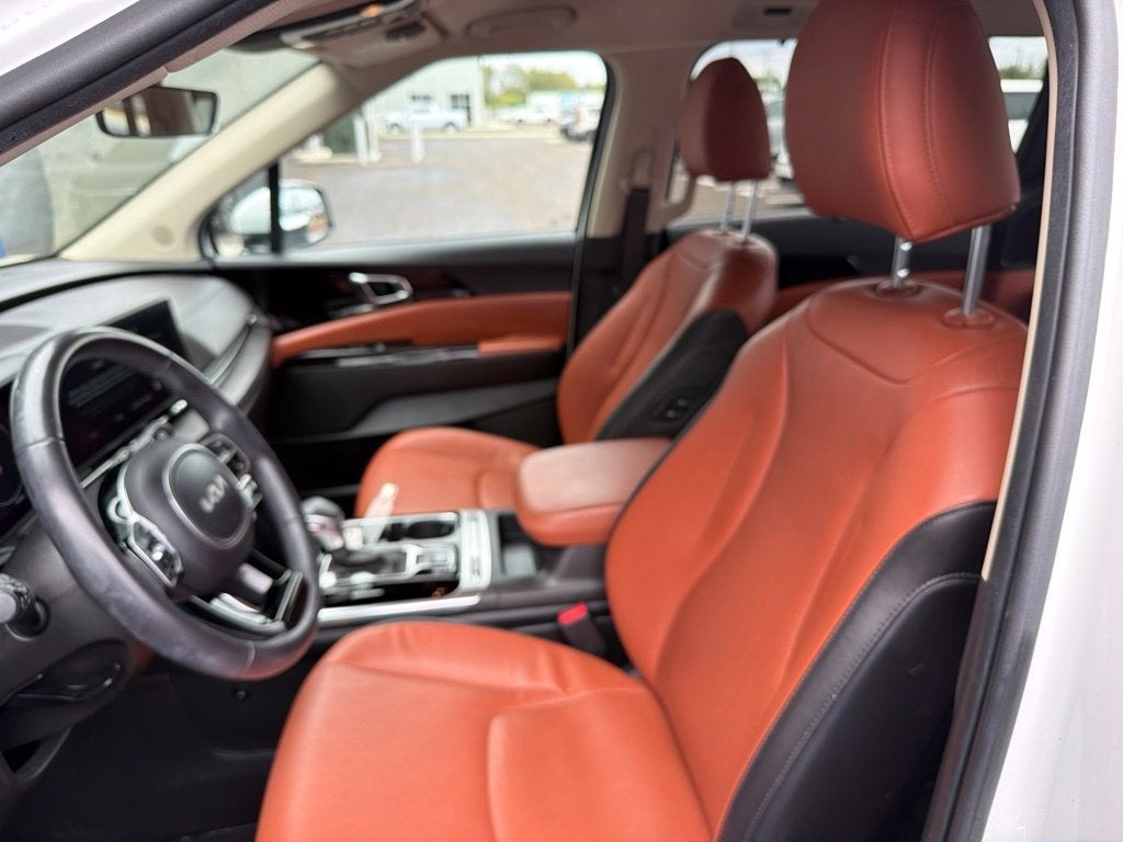 2024 Kia Carnival SX