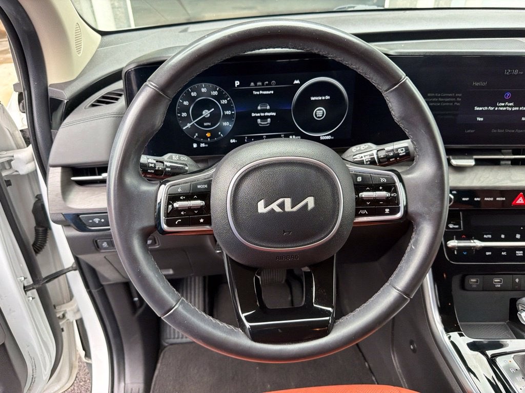 2024 Kia Carnival SX