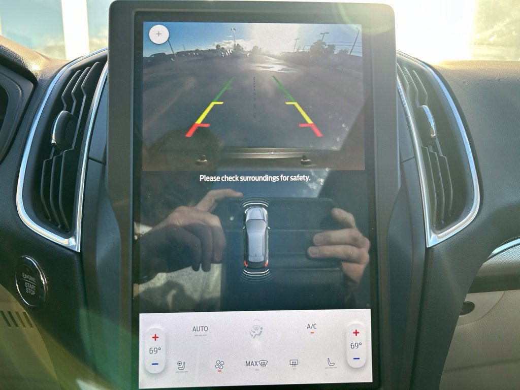 2023 Ford Edge Titanium