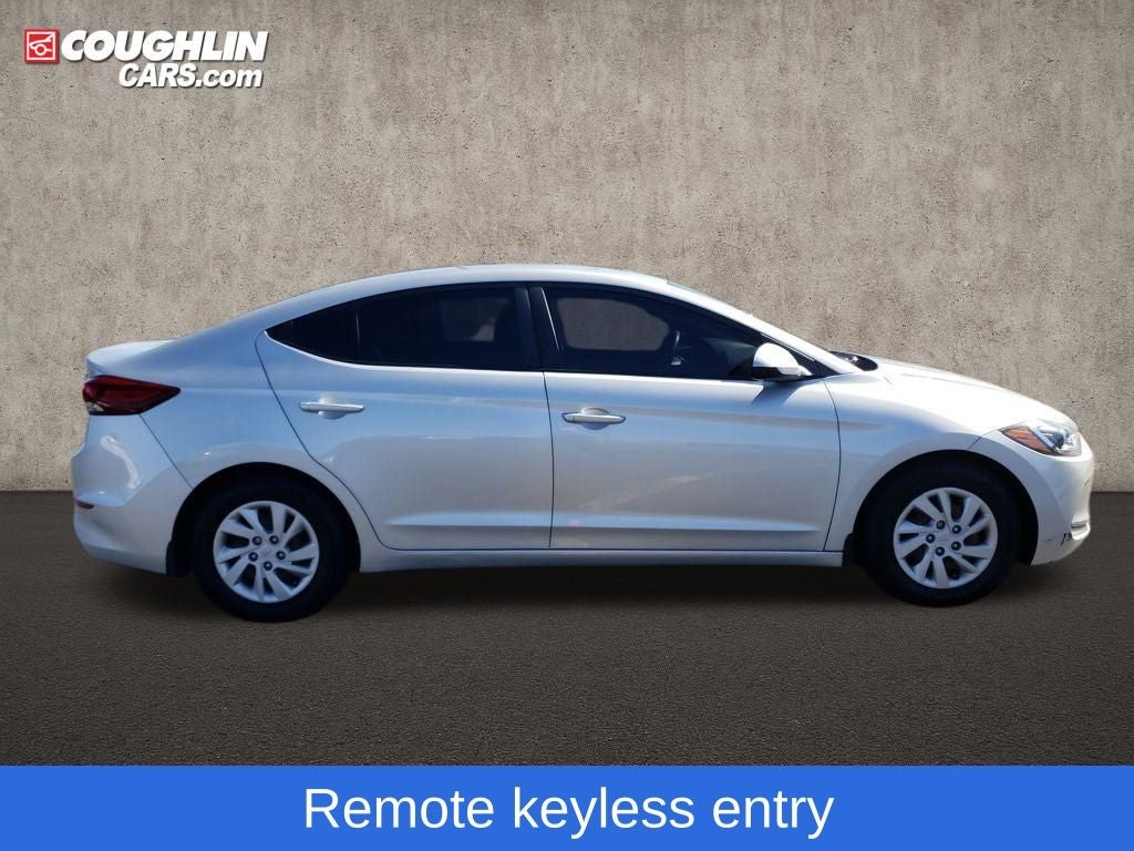 2018 Hyundai ELANTRA SE