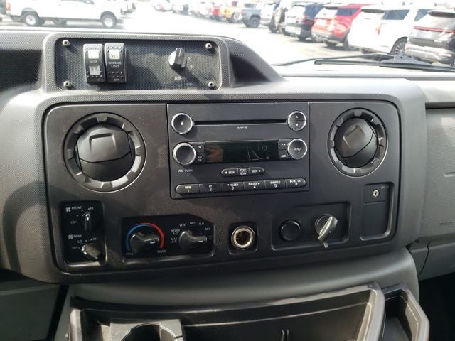 2011 Ford E-350SD Base Cutaway