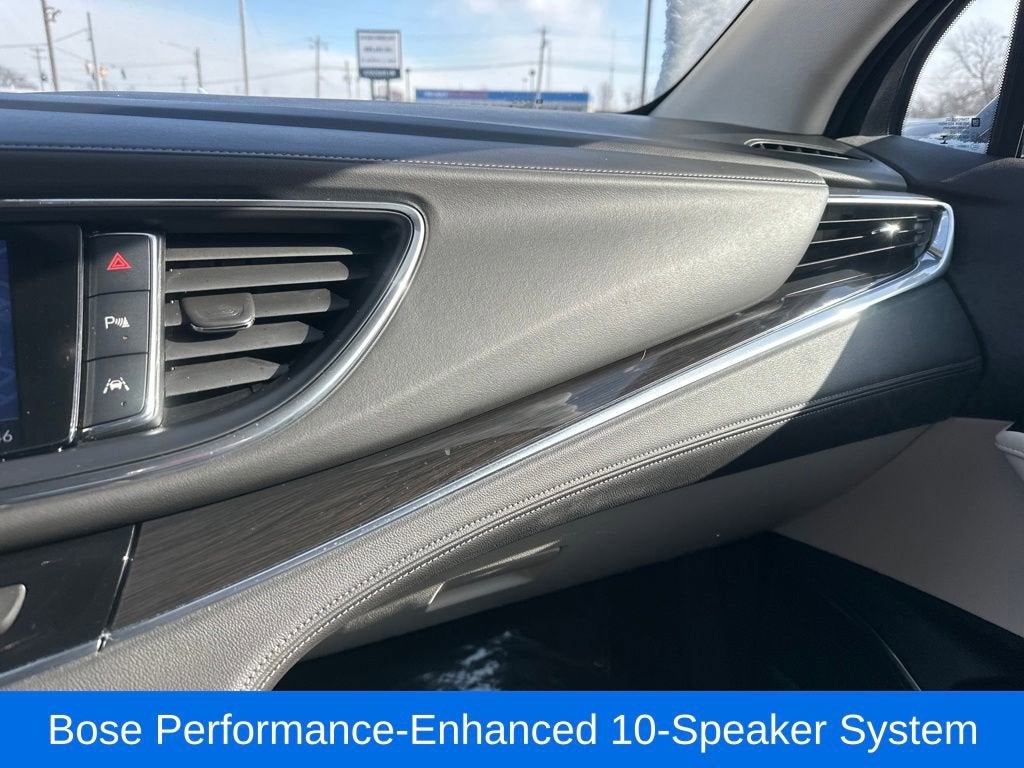 2022 Buick Enclave Essence