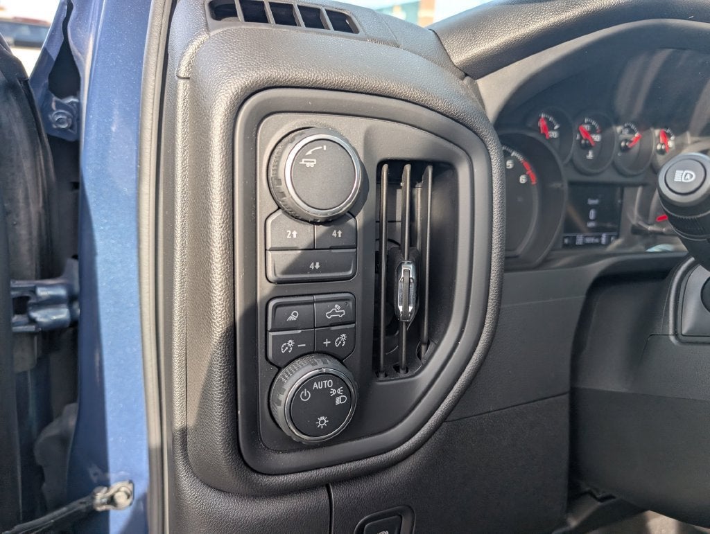 2025 Chevrolet Silverado 2500 HD Custom