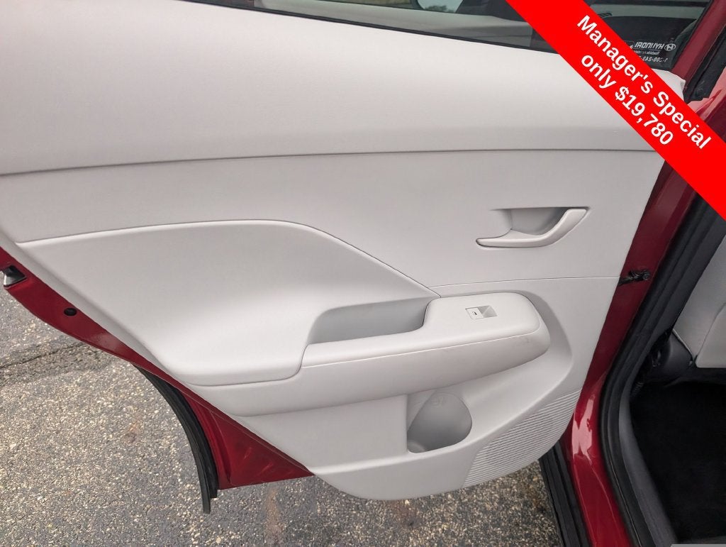 2024 Hyundai KONA SEL