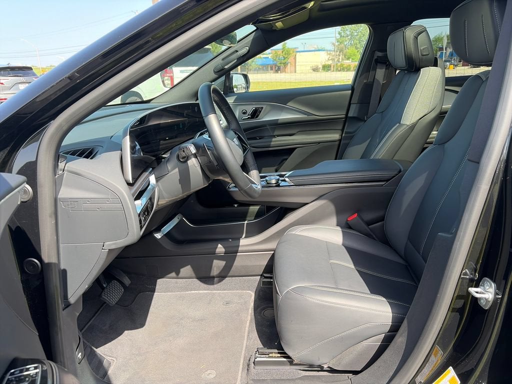 2024 Cadillac LYRIQ Tech