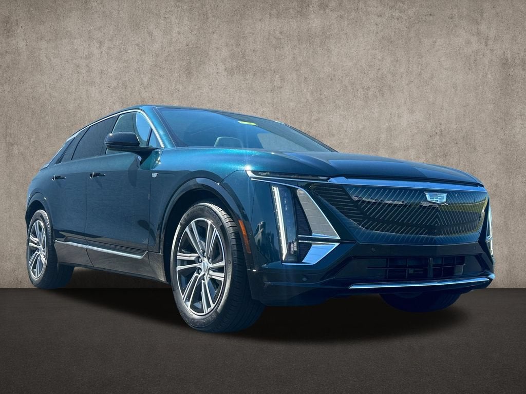 2024 Cadillac LYRIQ Luxury 2