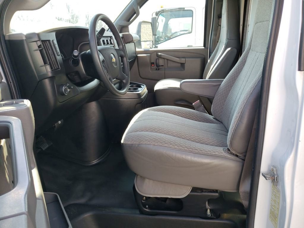 2018 Chevrolet Express Cutaway 3500 Base