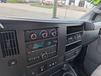 2023 Chevrolet Express Cutaway 3500 1WT
