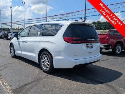 2024 Chrysler Pacifica Touring L