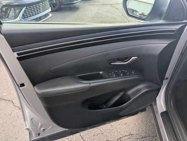 2022 Hyundai TUCSON SE